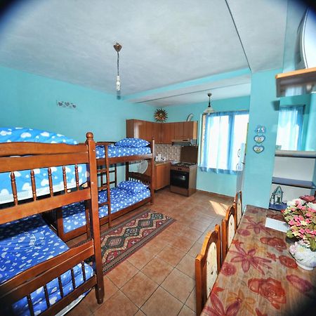 Pemaj Hostel Shkodër Rum bild