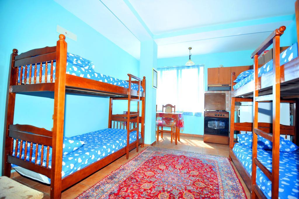 Pemaj Hostel Shkodër Rum bild