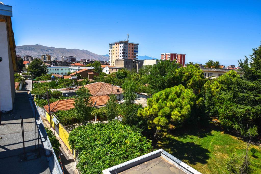 Pemaj Hostel Shkodër Exteriör bild