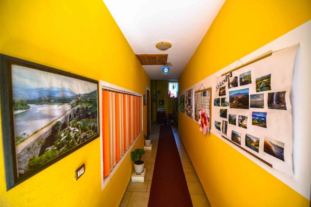 Pemaj Hostel Shkodër Exteriör bild