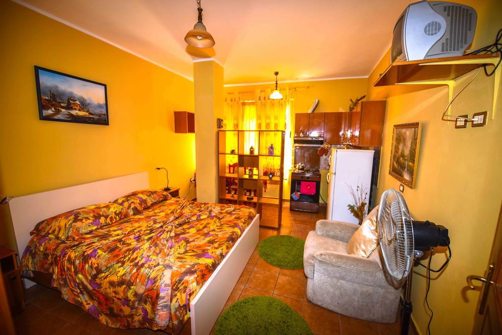 Pemaj Hostel Shkodër Exteriör bild